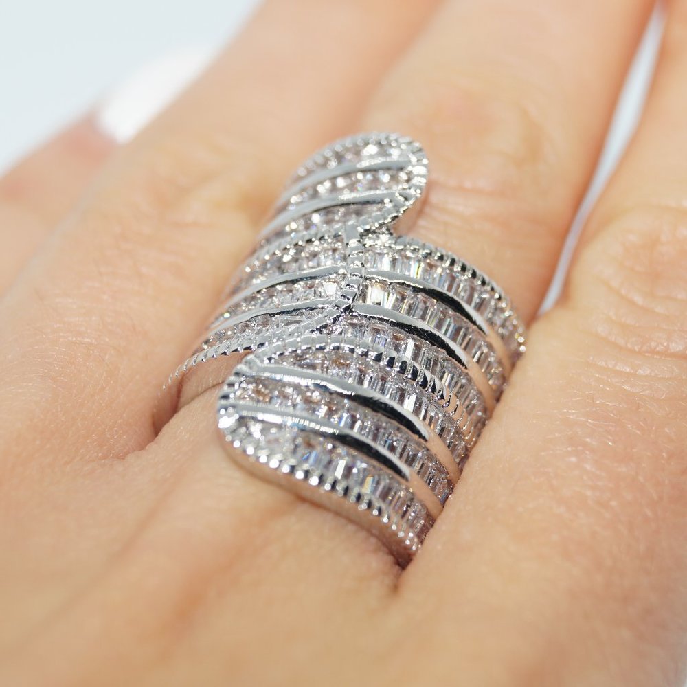 New 925 sterling silver rings in size 6 and 7